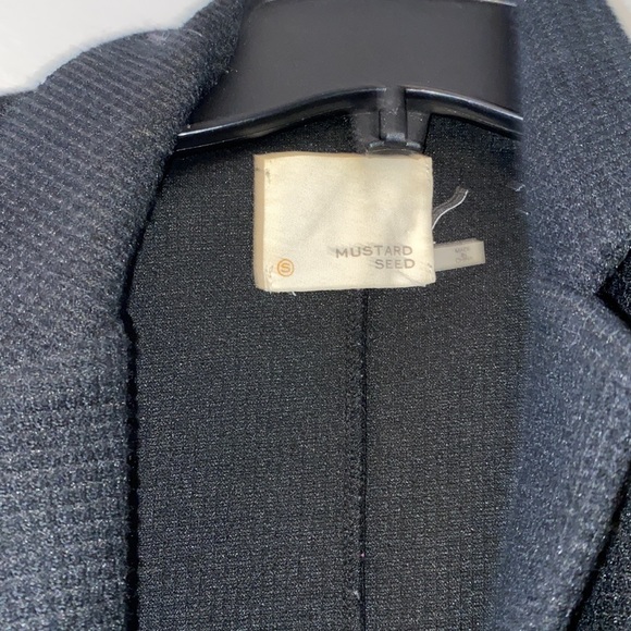 Sleeveless cardi - Picture 2 of 3